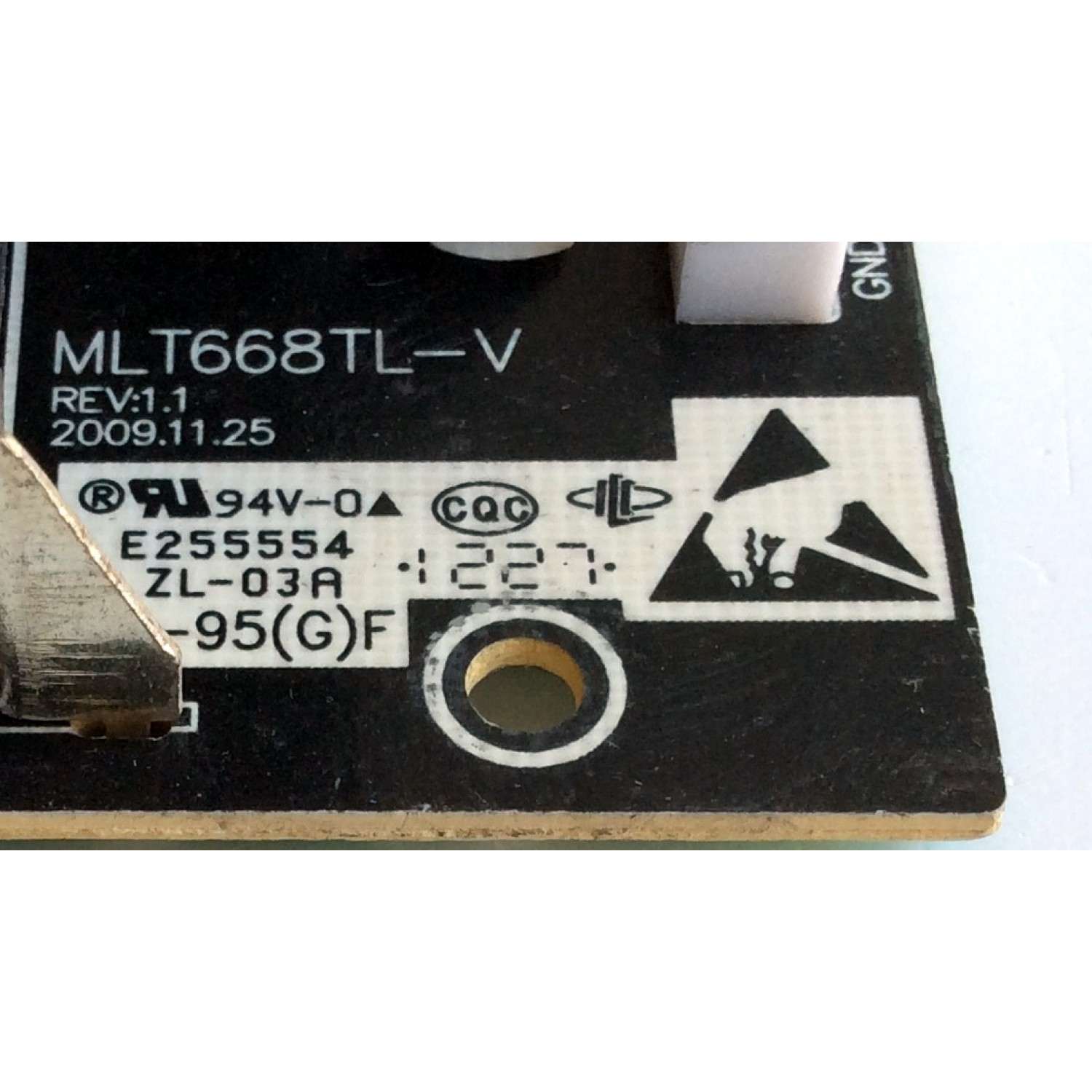 FUENTE DE PODER / RCA MLT668TL-VM / MLT668TL / RE46MK2005 / PARTE SUSTITUTA MLT668TL-G / MODELOS ELDFT404 / 37LA45RQ / 40LA45RQ / 42LB45RQ / X405BV-FHD / X425BV-FHD / LC-40G81 / VR-4090 TW-65411-A040G / PLCD4692A - Imagen 3